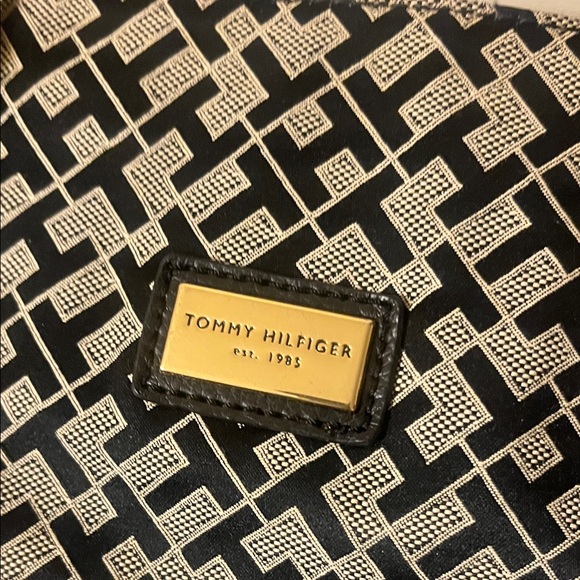 Tommy Hilfiger Black and Cream Geometric Tote - Picture 2 of 10
